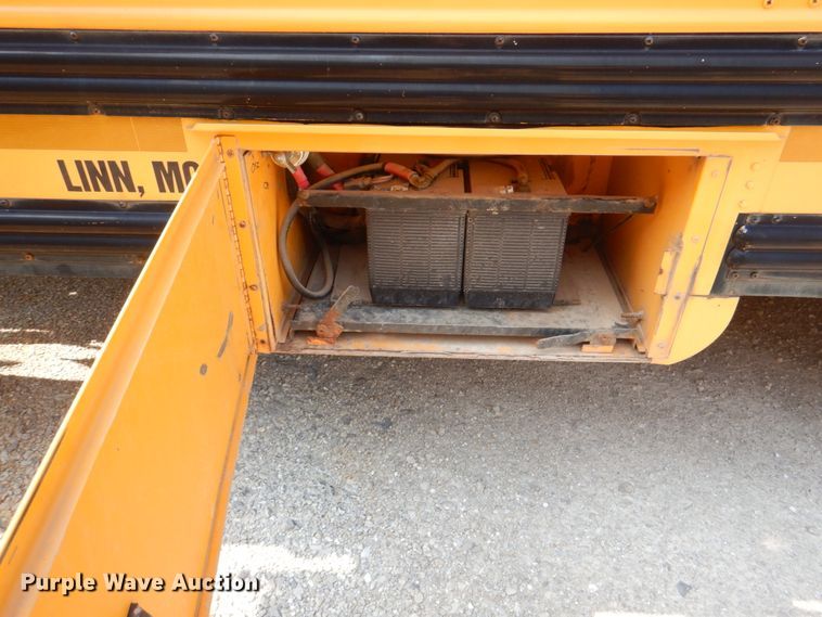 image for item KW9942 1999 International 3800  school bus