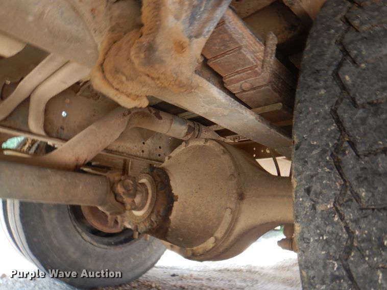 image for item KW9942 1999 International 3800  school bus