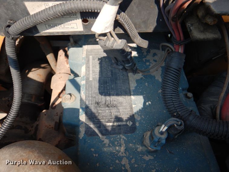 image for item KW9942 1999 International 3800  school bus