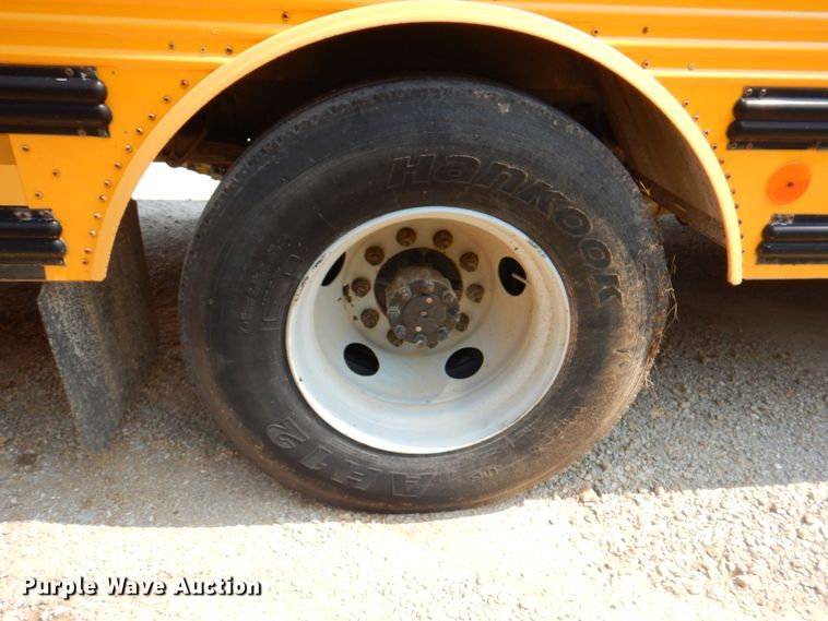 image for item KW9942 1999 International 3800  school bus