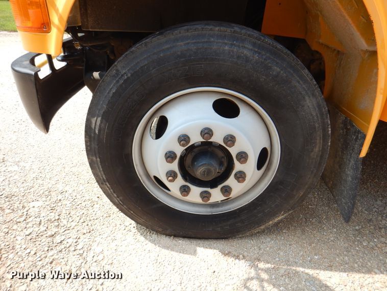 image for item KW9942 1999 International 3800  school bus