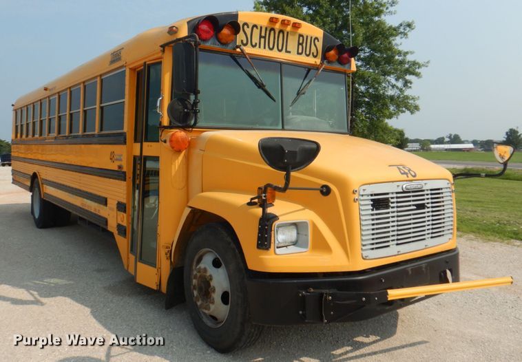 image for item KW9943 1999 Freightliner Thomas Built  school bus