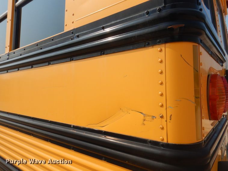 image for item KW9943 1999 Freightliner Thomas Built  school bus