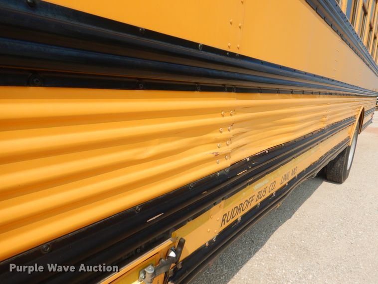 image for item KW9943 1999 Freightliner Thomas Built  school bus