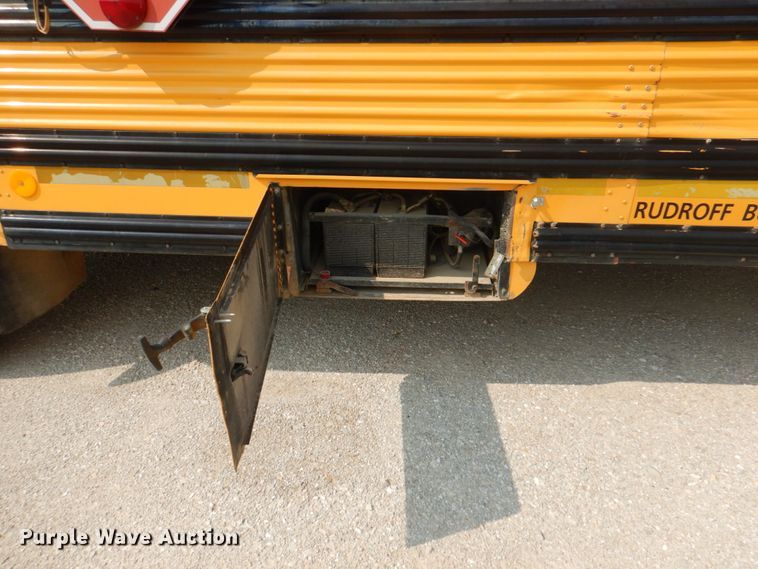 image for item KW9943 1999 Freightliner Thomas Built  school bus