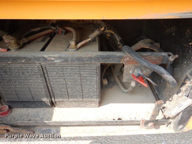 image for item KW9943 1999 Freightliner Thomas Built  school bus