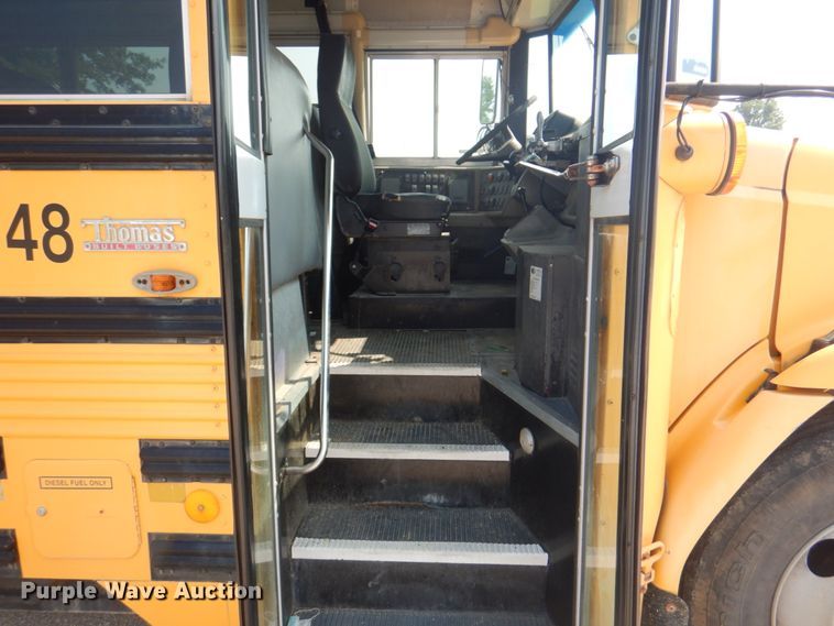 image for item KW9943 1999 Freightliner Thomas Built  school bus