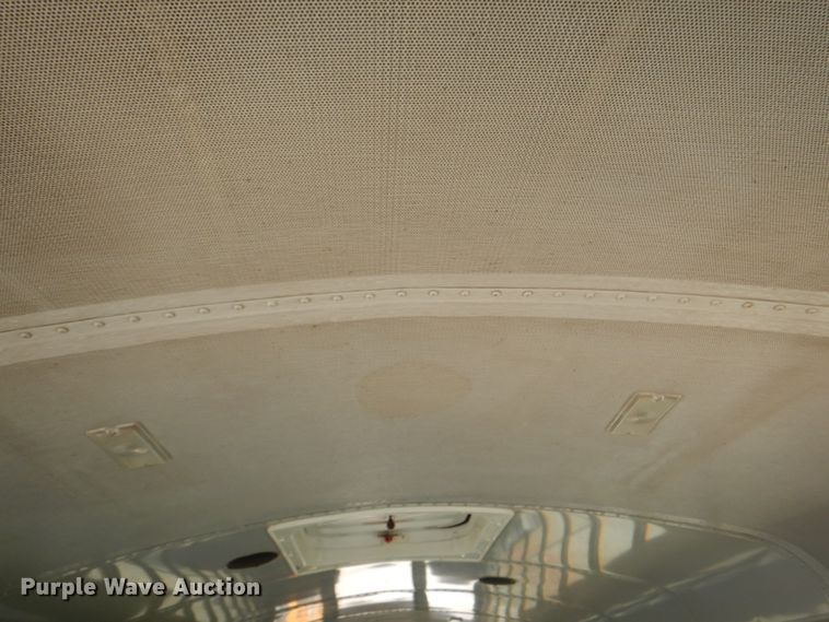 image for item KW9943 1999 Freightliner Thomas Built  school bus