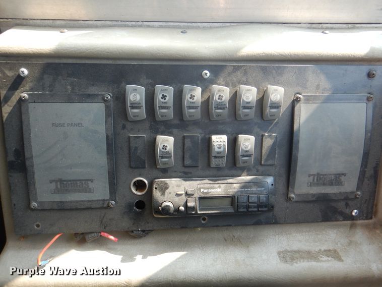 image for item KW9943 1999 Freightliner Thomas Built  school bus