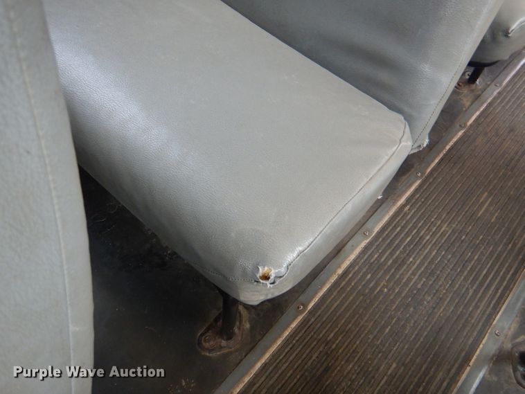 image for item KW9943 1999 Freightliner Thomas Built  school bus