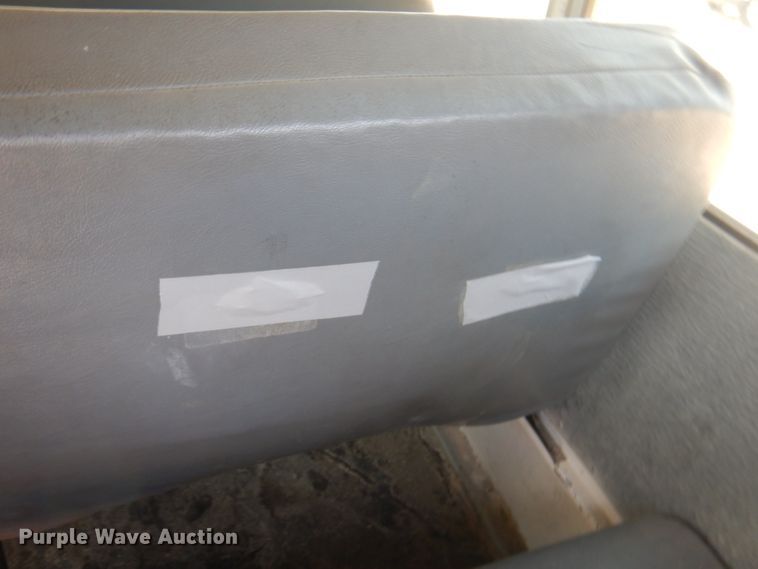 image for item KW9943 1999 Freightliner Thomas Built  school bus