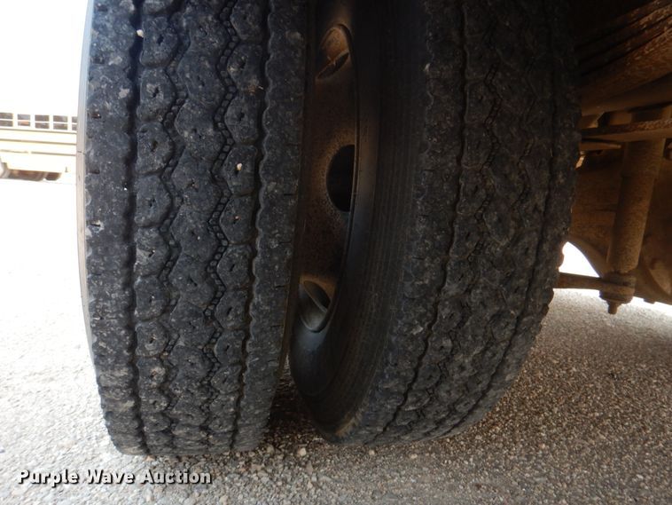 image for item KW9943 1999 Freightliner Thomas Built  school bus