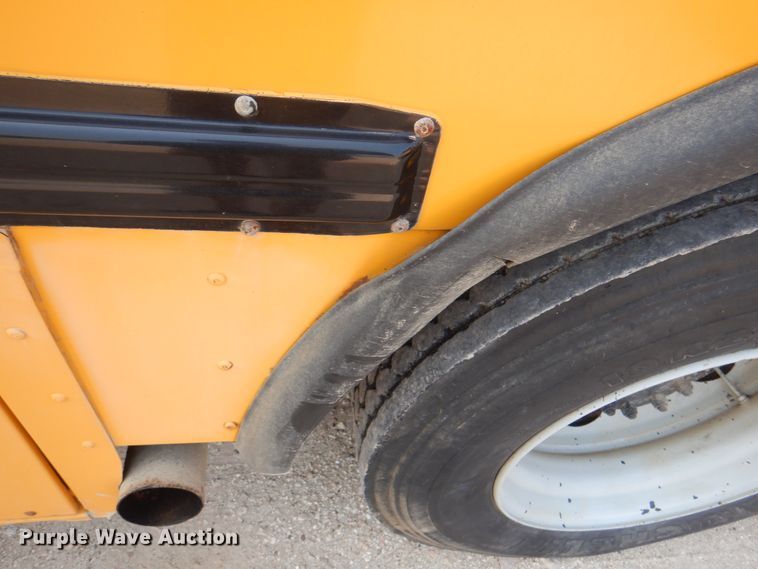 image for item KW9944 2005 International FE300  school bus