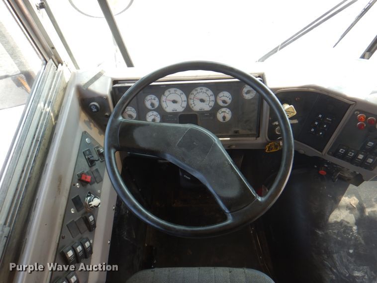 image for item KW9944 2005 International FE300  school bus