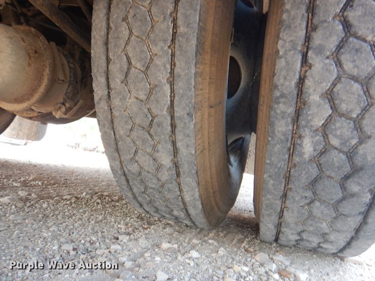 image for item KW9944 2005 International FE300  school bus