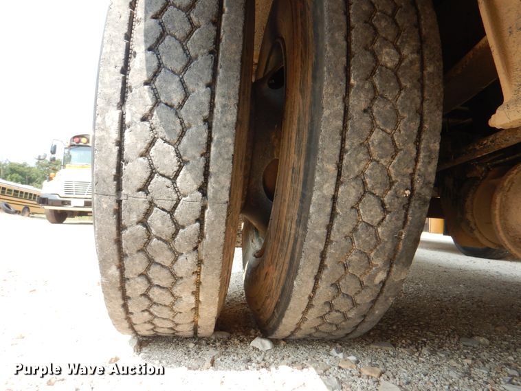 image for item KW9944 2005 International FE300  school bus