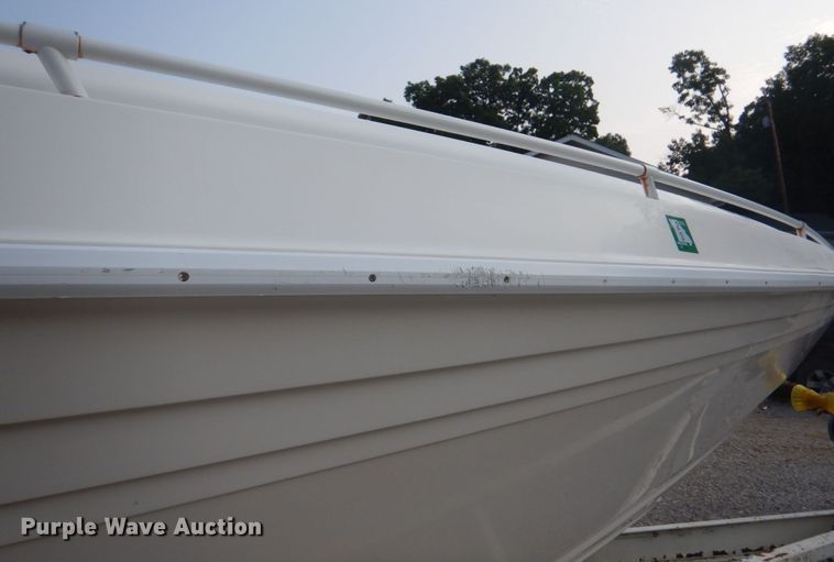 image for item KW9945 1995 Check Mate Convincor  boat