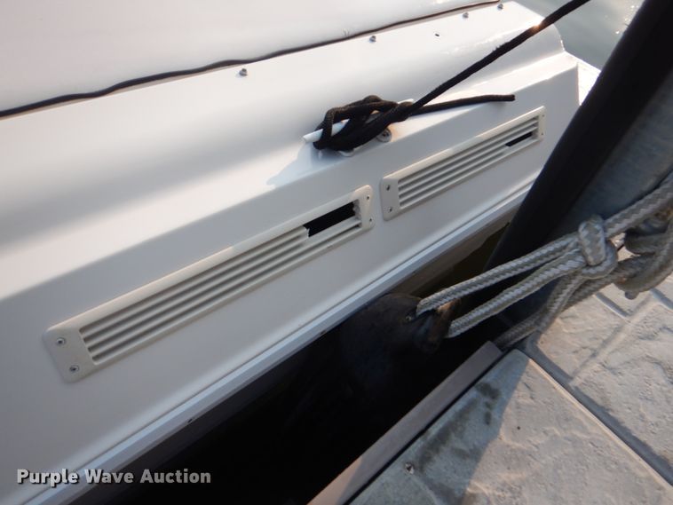 image for item KW9945 1995 Check Mate Convincor  boat