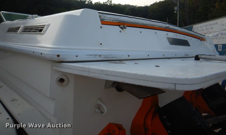 image for item KW9945 1995 Check Mate Convincor  boat