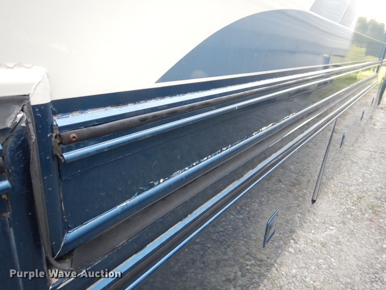 image for item KW9952 1997 Overland Lorado  RV