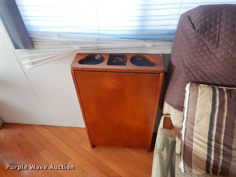 image for item KW9952 1997 Overland Lorado  RV