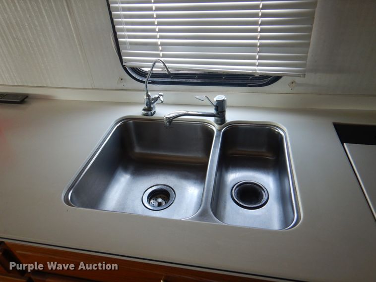 image for item KW9952 1997 Overland Lorado  RV