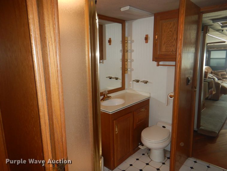 image for item KW9952 1997 Overland Lorado  RV