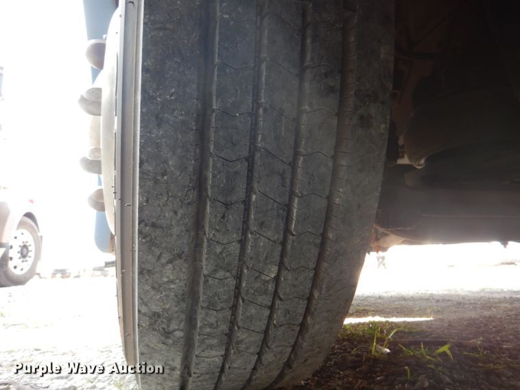 image for item KW9952 1997 Overland Lorado  RV