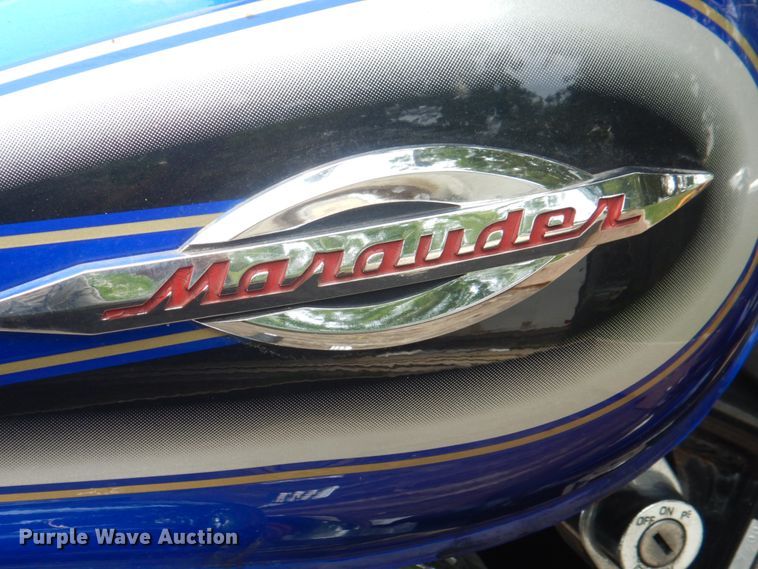 image for item KW9954 2000 Suzuki Marauder  motorcycle