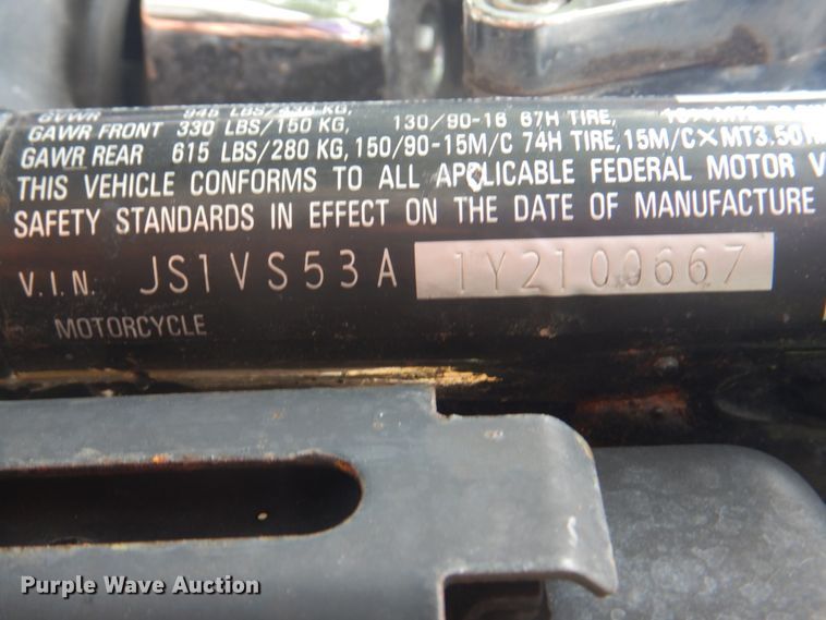 image for item KW9954 2000 Suzuki Marauder  motorcycle