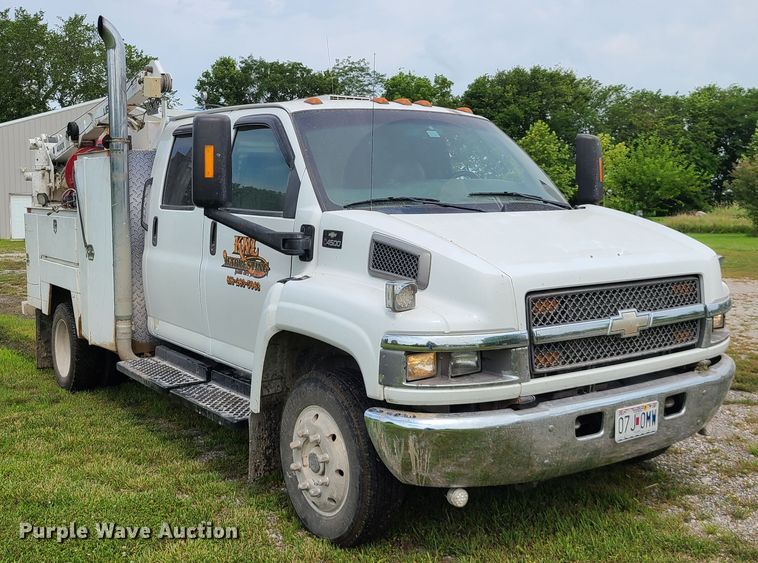 image for item L1295 2006 Chevrolet C4500  utility / service truck