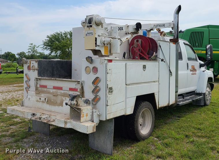 image for item L1295 2006 Chevrolet C4500  utility / service truck