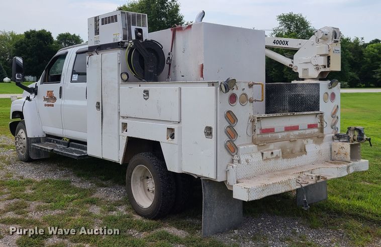 image for item L1295 2006 Chevrolet C4500  utility / service truck