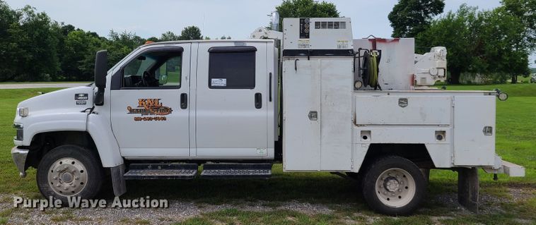 image for item L1295 2006 Chevrolet C4500  utility / service truck