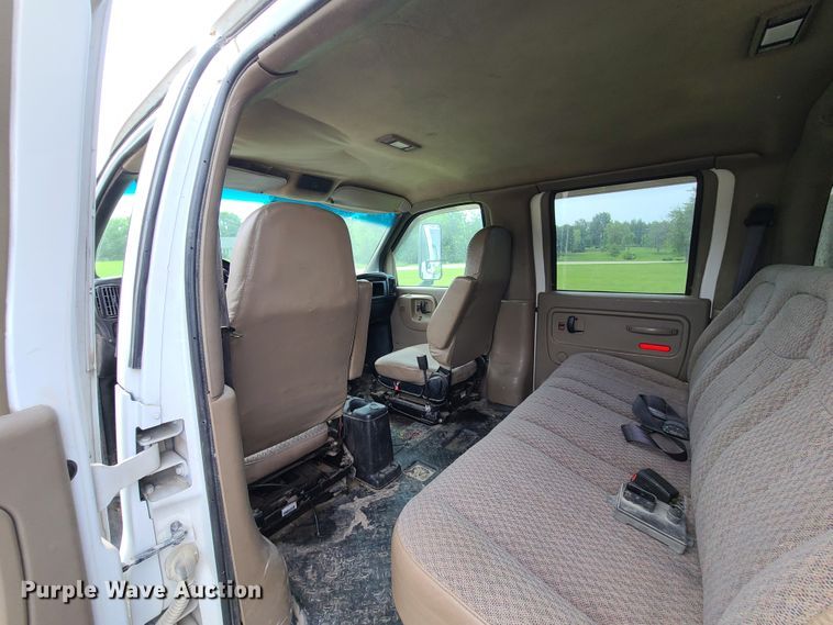 image for item L1295 2006 Chevrolet C4500  utility / service truck