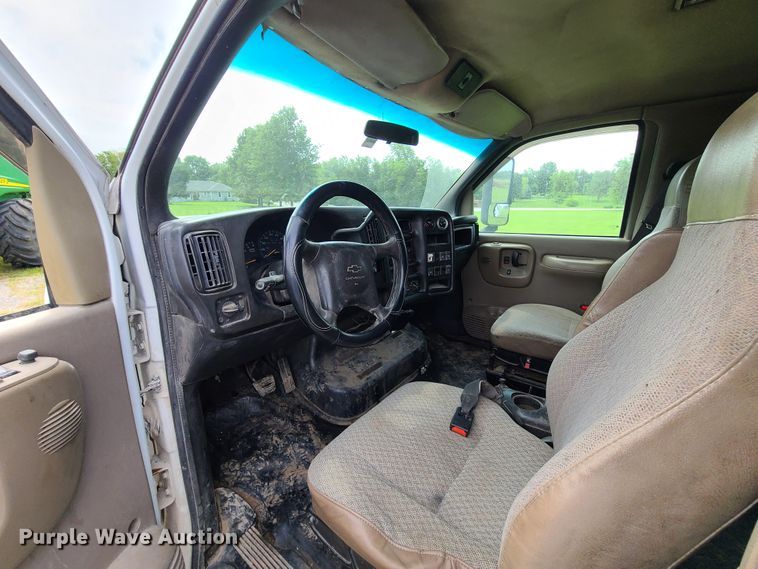 image for item L1295 2006 Chevrolet C4500  utility / service truck