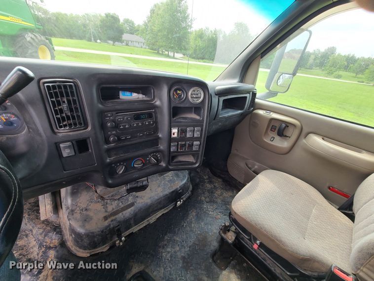 image for item L1295 2006 Chevrolet C4500  utility / service truck