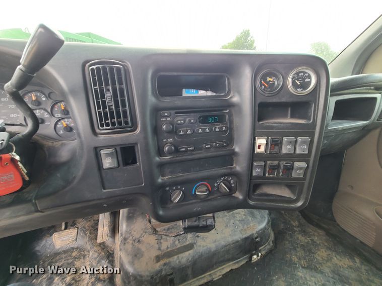 image for item L1295 2006 Chevrolet C4500  utility / service truck