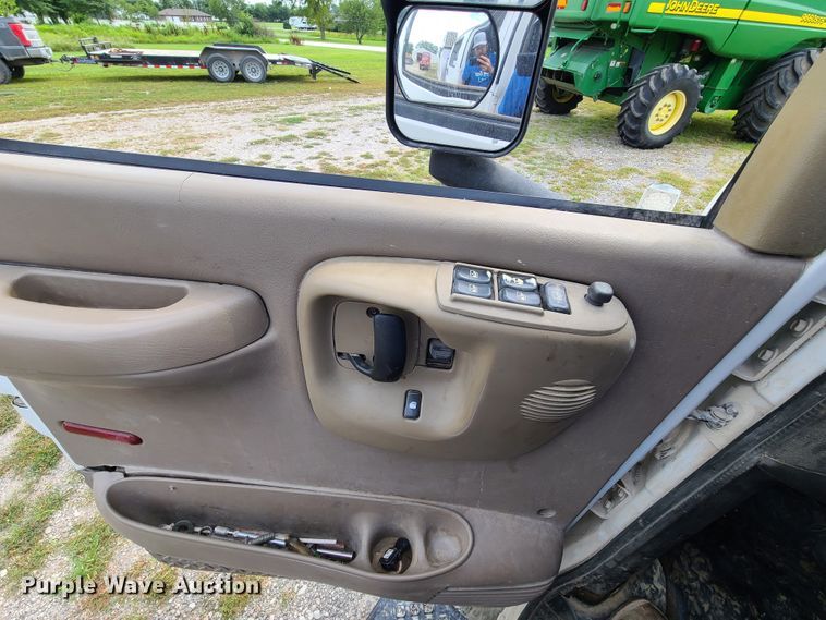 image for item L1295 2006 Chevrolet C4500  utility / service truck