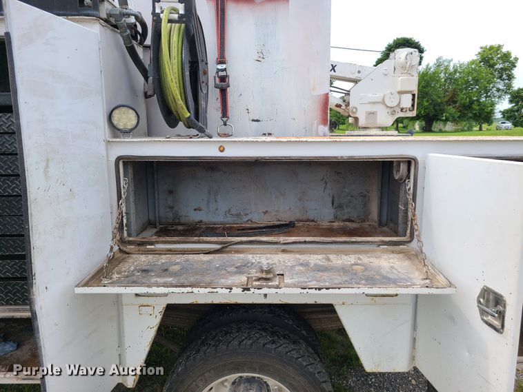 image for item L1295 2006 Chevrolet C4500  utility / service truck