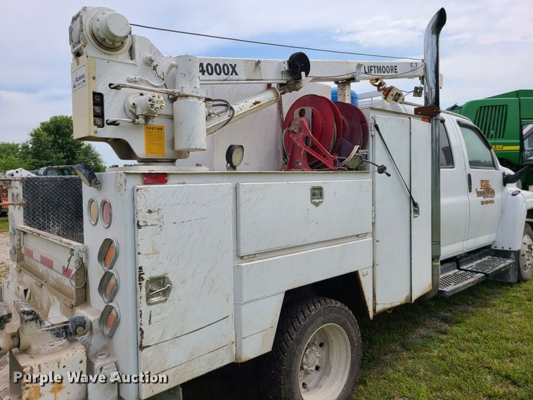 image for item L1295 2006 Chevrolet C4500  utility / service truck