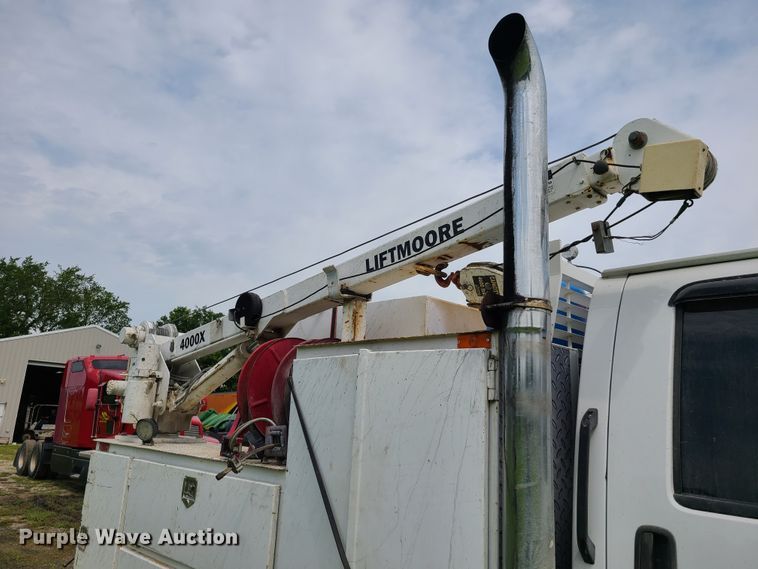 image for item L1295 2006 Chevrolet C4500  utility / service truck