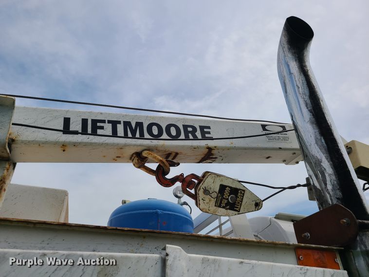 image for item L1295 2006 Chevrolet C4500  utility / service truck