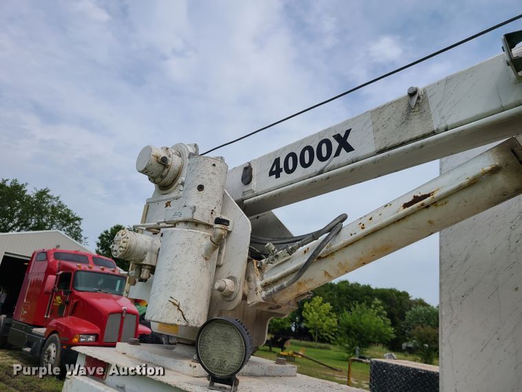 image for item L1295 2006 Chevrolet C4500  utility / service truck