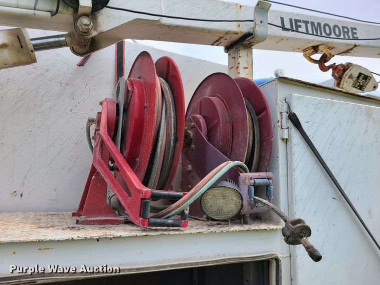 image for item L1295 2006 Chevrolet C4500  utility / service truck