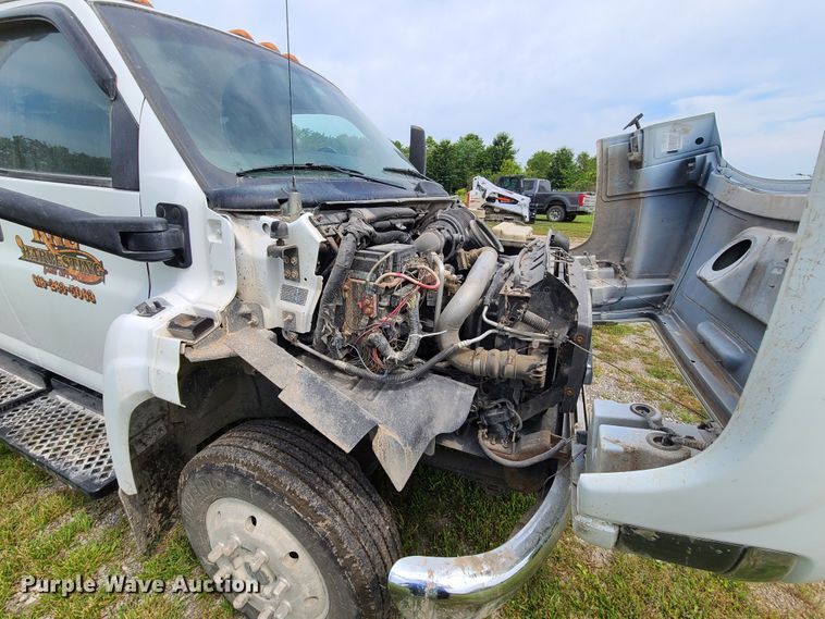 image for item L1295 2006 Chevrolet C4500  utility / service truck