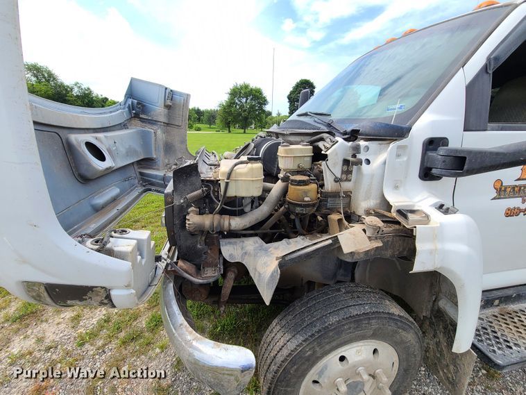 image for item L1295 2006 Chevrolet C4500  utility / service truck