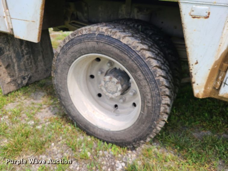 image for item L1295 2006 Chevrolet C4500  utility / service truck