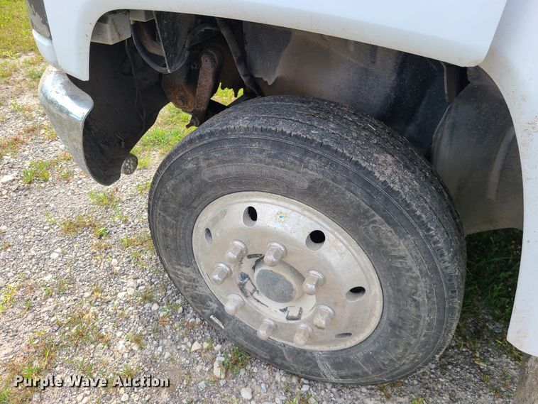 image for item L1295 2006 Chevrolet C4500  utility / service truck