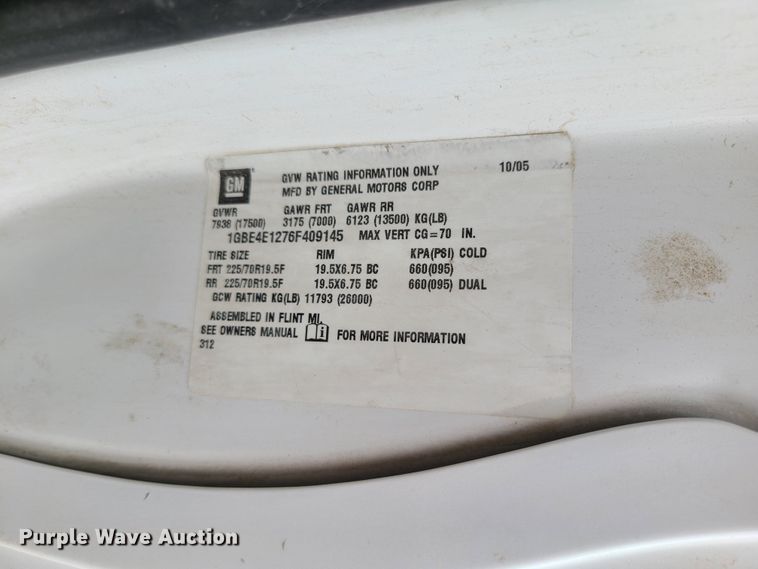 image for item L1295 2006 Chevrolet C4500  utility / service truck